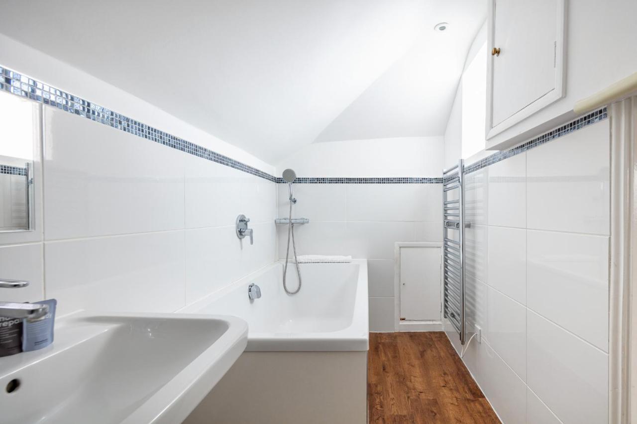 Castle Properties: The Duchess, 3 Bed Family Cottage Windsor Esterno foto