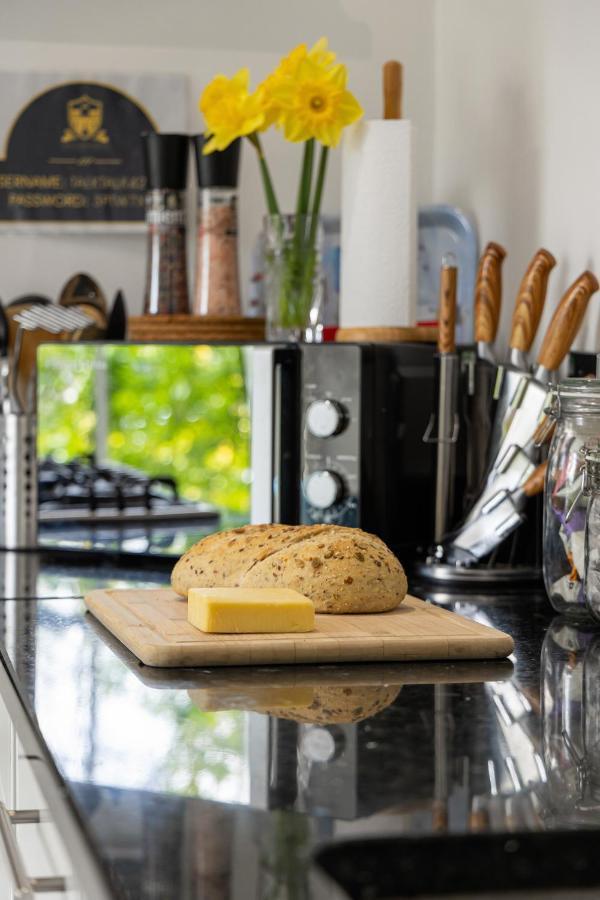 Castle Properties: The Duchess, 3 Bed Family Cottage Windsor Esterno foto